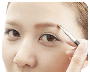 眉プロデュース・アイブロウカット